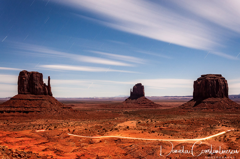 Monument Valley Mittens Bright Night